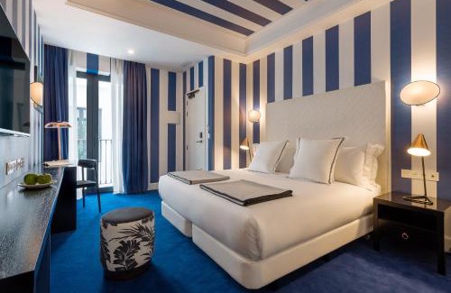 Ensanche Centro Hotel | Discover Room Mate Valeria: Oceanfront Bliss & 9/10 Rated