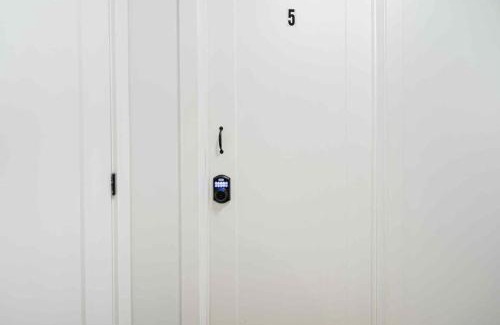 Shaughnessy Village Apartment | Room n5-Apartment 1 in a SHARED apartment in downtown Montreal