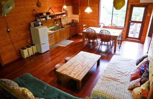 Jana House | Spacious Cotenti Room for 1-8 Guests in Okinawa