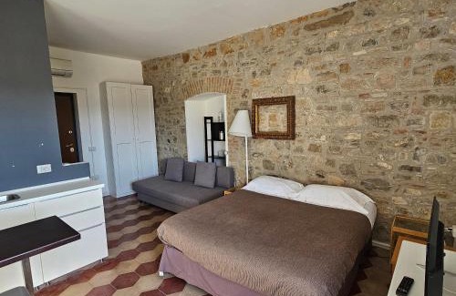Potenza House | Essential Room & Parking in Centro Città - Pet Friendly Stay
