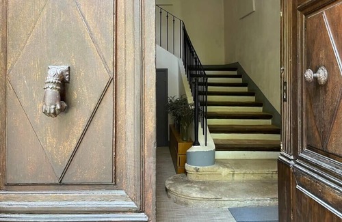 Rustrel Bed & Breakfast | Room Parrain I Parenthèse en Luberon I Electio