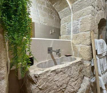 Corato House | Exceptional Room Pietra Bianca with Breakfast & Family Amenities