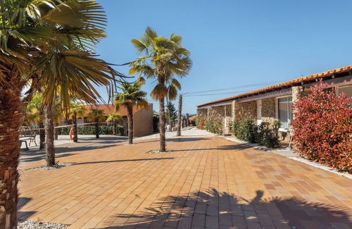 Armamar Apartment | Room 'Quarto 3 - Gojim Casa Rural' with Mountain View, Wi-Fi and Air Conditioning