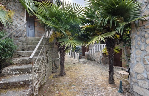 Armamar Apartment | Room 'Quarto 4 - Gojim Casa Rural' with Mountain View, Wi-Fi and Air Conditioning
