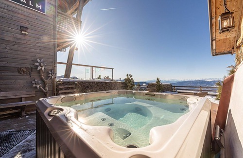 Bressanone Apartment | Room 'Rossalm Classic' with Shared Terrace, Shared Garden and Wi-Fi