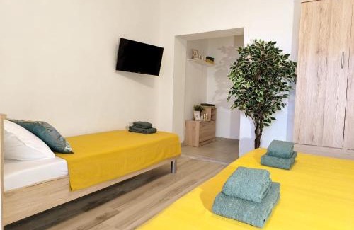Ploce House | Room 'Šima' with private bathroom and free air-conditioned summer kitchen
