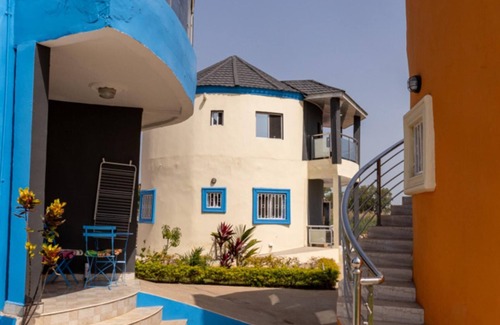 Bakau Apartment | Oceanfront Seaview Room with Pool in Cape Point, Bakau