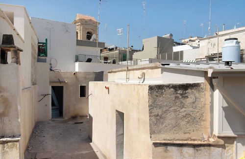 Mola di Bari Apartment | Room 'Stella Marina' with Shared Terrace, Wi-Fi and Air Conditioning
