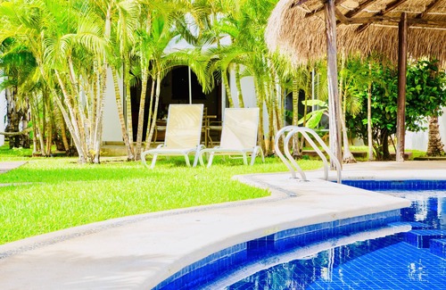 Centro Villa | Relaxing Room in B&B with Pool and Air Conditioning
