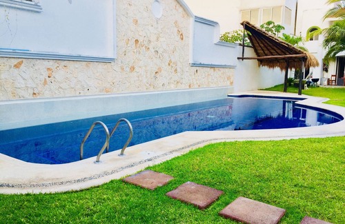 Centro Villa | Relaxing Room in B&B with Pool and Air Conditioning
