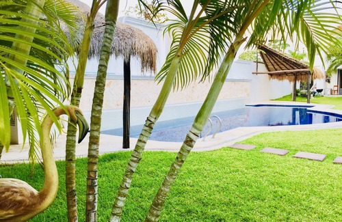 Centro Villa | Relaxing Room in B&B with Pool and Air Conditioning