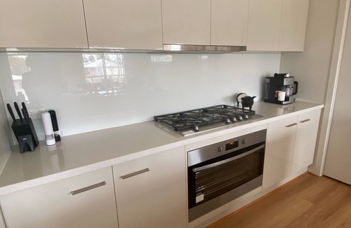 Normanville House | Tranquil Retreat Steps from the Beach and Shopping