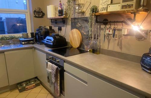 Manchester House | Room to rent for Oasis
