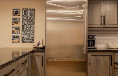 North Park City House | Relax and Unwind in Historic Park City Near Resort Access
