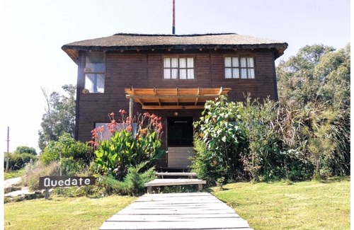 El Chorro Bed & Breakfast | Cozy Room V for Two: Perfect Getaway Awaits You