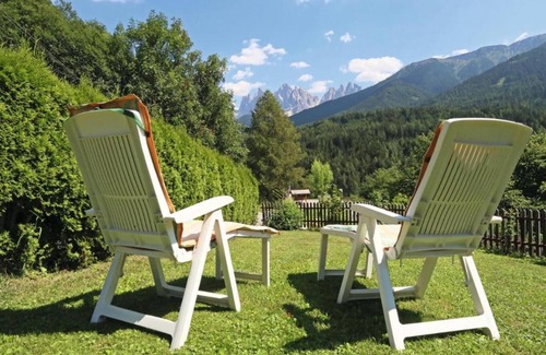 Villnoss Apartment | Room 'Veltierhof 1' with Mountain View, Private Terrace and Wi-Fi