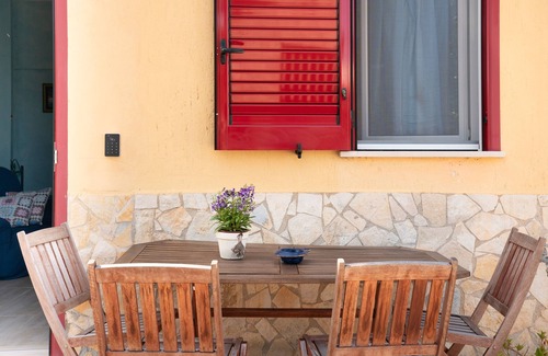 San Foca Apartment | Room 'Villa Nike - 2' with Shared Pool, Wi-Fi and Air Conditioning