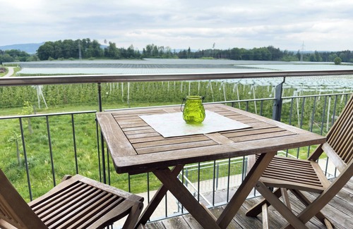 Waggershausen Apartment | Room 'Waldzimmer' with Shared Terrace, Shared Garden and Wi-Fi