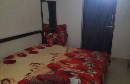 Jodhpur House | Cozy Room with Kitchen and Double Bed for Your Stay