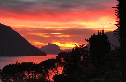 Cressogno House | Scenic Room with a View and Relaxing Hot Tub Awaits