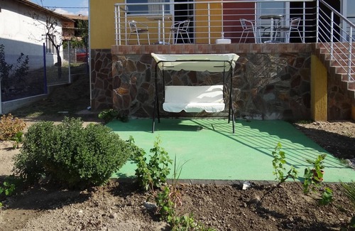 Strumyani Bed & Breakfast | Room with queen size bed and panoramic view