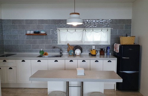 Namwon Condo | Oceanfront Roomat 155: Guest Rated 9.2 with Breakfast