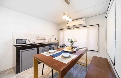 Din Daeng House | RB2 Chatuchak: Pet Friendly with Spa & Netflix Access
