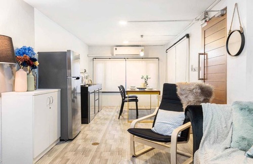 Din Daeng House | RB2 Chatuchak: Pet Friendly with Spa & Netflix Access