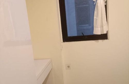 Serpong Apartment | Inviting Stay at RoomQu in Serpong Residence with Pool