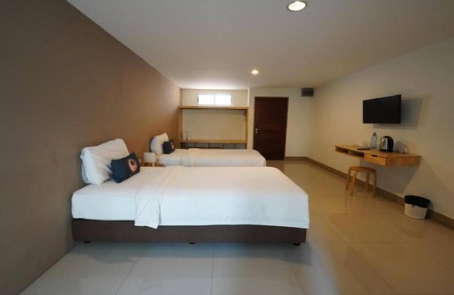 Tha Sala Hotel | Budget-Friendly Stay at RoomQuest Tha Sala with Breakfast