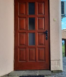 Postojna Bed & Breakfast | Discover Rooms Čehovin: Pet-Friendly Stays Await You