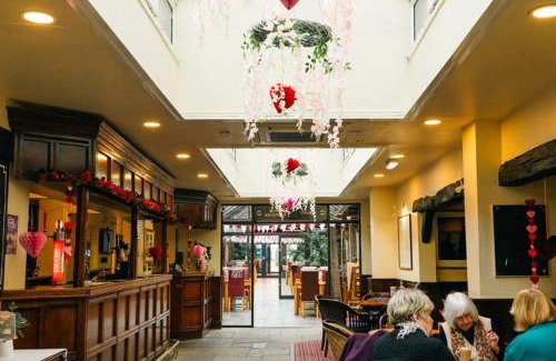Atherstone Hotel | Rooms At 95 Long Street
