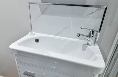 Newark House | Highly Rated Rooms at Rolleston with Family-Friendly Amenities
