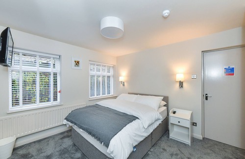 Newark House | Highly Rated Rooms at Rolleston with Family-Friendly Amenities