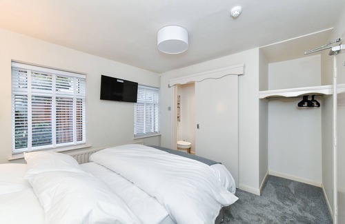 Newark House | Highly Rated Rooms at Rolleston with Family-Friendly Amenities