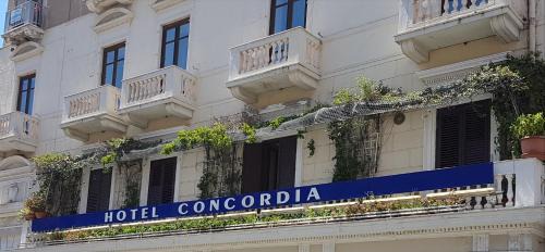 Crotone Hotel | Cozy Concordia Rooms B&B with Breakfast & Family-Friendly Vibe