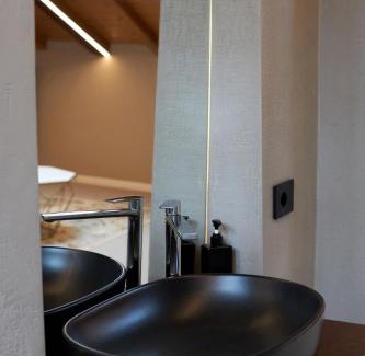 Parma City Centre House | Guest Rated 9/10 at Rooms Don Alfonso with Hot Tub & Dining