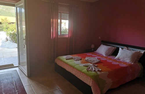 Armamar Bed & Breakfast | Guest Rated 10/10: Enjoy Room 10 with Pool & Spa Access