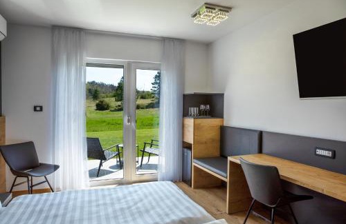 Prestranek Bed & Breakfast | Unmatched Comfort at Rooms Gril: Breakfast Included