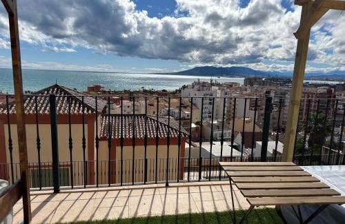 El Palo House | Oceanfront Rooms at Seafront Villa with Pool & Ocean Views