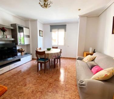 Montolivet House | Stay in Valencia: Prime Location Shared Apartment Awaits