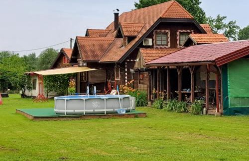 Karlovac House | Oceanfront Escape at Rooms Ma La with Breakfast & Views