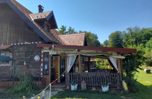 Karlovac House | Oceanfront Escape at Rooms Ma La with Breakfast & Views