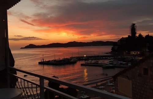 Lopud Island Apartment | Rooms Milena - Double or Twin Room with External Private Bathroom