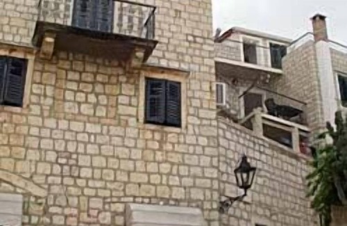 Vis Apartment | Discover Rooms Nikola: Ocean Views & Pool in Vis, Croatia