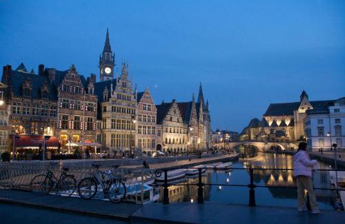 Ghent City Centre Bed & Breakfast | Idyllic Rooms With A View - 4-Star Guest Rated Stay