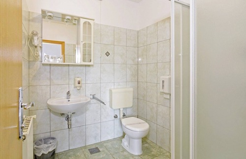Ostarski Stanovi Apartment | Comfortable Rooms Zdravko with Pool in Oštarski Stanovi