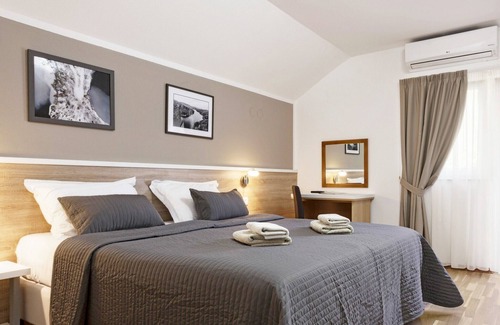 Ostarski Stanovi Apartment | Explore Rooms Zdravko: Poolside Stays in Croatia