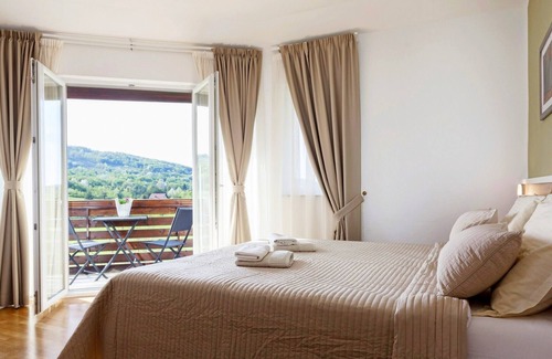 Ostarski Stanovi Apartment | Discover Comfort at Rooms Zdravko in Oštarski Stanovi