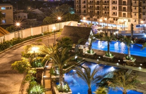 Project 8 Apartment | Spacious 2-Bedroom QC Condo - Guest Rated 9.8/10!
